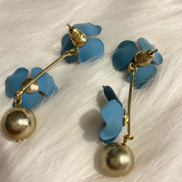 blue flowers earrings - Picture 2 of 2